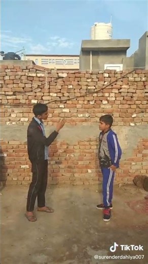 ￼ Samundar ka bech me tree 🌲 #youtubeshorts #chillmoments #funny ￼