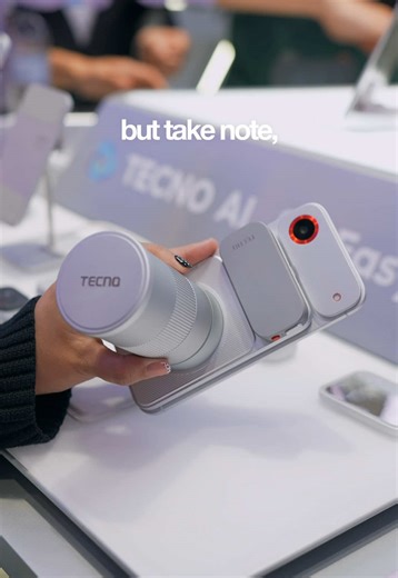 @tecnomobile never disappoints with their concept devices every #MWC. This modular smartphone could really be what smartphones could become. A fresh take on something we’ve mostly seen only in prototype land before. What do you guys think? 🤔 #TECNO #MWC2026 Do