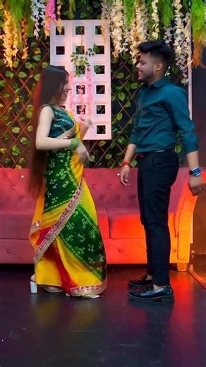 327K views · 2.8K reactions | Chodo gile shikwe | #wedding #weddingseason #trendingreel #couplegoals #oldsongs #FacebookPage #dance | Rishabh garg | Facebook