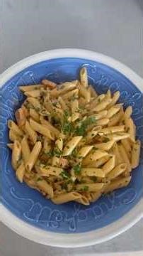 Creamy Penne Salmone, romige pasta met gerookte zalm. Easy, quick and delcious recipe #food #pasta