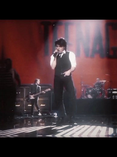 #GERARDWAY || GOLDDD WINNNGGG #mychemcialromance #mychemicalromanceedit #gerardway #gerardwayedit #edit #fyp #fypppppppppppppppppppppppp #xyzcba