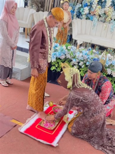 Traditional Javanese Wedding Ceremony Insights