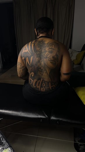 Had a date with my favourite tattoo artist @APRILWEEKENDER 🤍🤭 #sediimoshounyane