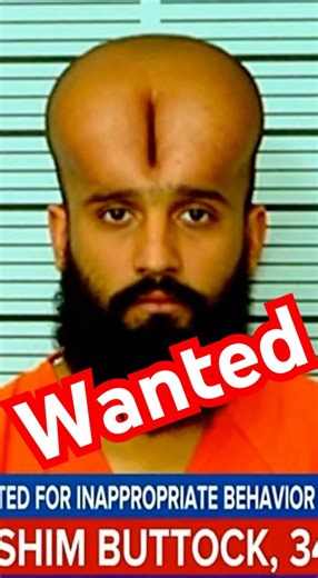 News anchor can’t hold in his laughter #Forehead #News #Laughter #Anchor #Big ￼