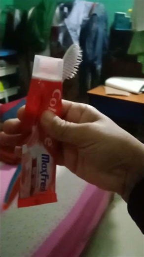 colleget in the background color code ti montabya