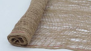 Tranqun Jute Erosion Control W Soil Saver Mesh Blanket Jute Netting with 100 Galvanized 4'' Landscape Staple Burlap Net Cloth for Erosion Control on Hill Slope Riverbank Oceanfront (60 ft L x 4 ft)