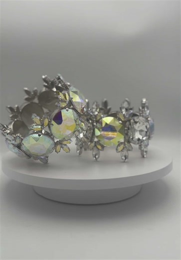 The Trixie Bangle: A Dazzling Crown for Your Wrist