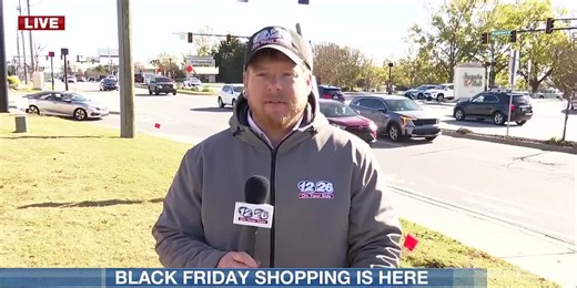 People visit Augusta Mall for Black Friday deals