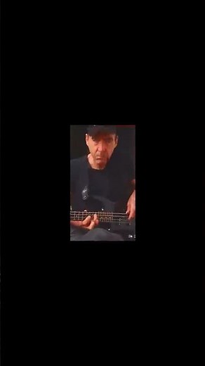 Amazing solo bass guitar rendition of classical
