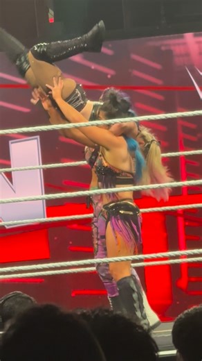 @roxys_prodigy_ on Instagram: "Alexa Bliss hits a double ddt reverse on Bayley and Lyra Valkyria @alexa_bliss_wwe_ @real_valkyria @itsmebayley #wwe #raw #monday #mondaynightraw #netflix #espn #tko #prime #double #reverse #counter #ddt #alexa #bliss #alexablisswwe #alexabliss #blissful #twisted #twistedbliss #doll #lilly #play #bayley #hugger #rolemodel #model #lyra #valkyria #lyravalkyria #birdlady"