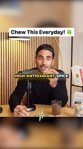 🌿🦷 What Happens If You Chew a Clove Every Day for 30 Days? Ever thought about chewing a clove daily? Beyond just freshening your breath, the benefits are astounding and far-reaching. Here’s what could happen if you make this tiny, antioxidant-rich spice a part of your daily routine: ✨ Cures Tooth Pain and Gum Disease: Cloves have natural analgesic and antibacterial properties that can alleviate tooth pain and combat gum disease. ✨ Improves Oxidation: Packed with antioxidants, cloves can help n