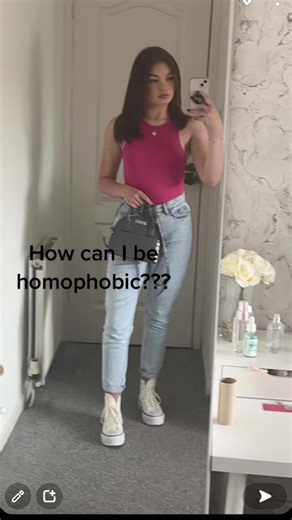 Erin Armstrong-Smith (@erinarmstrongsmith)’s videos with Doja - Central Cee