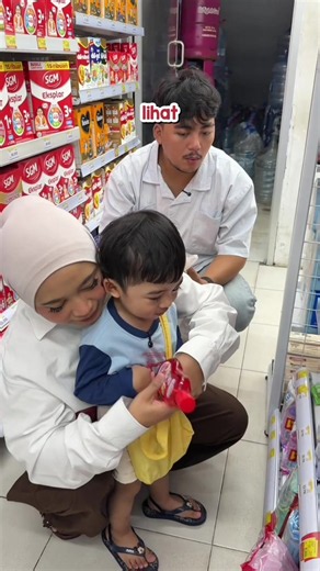 Arlo Belanja di Tas Kuning: Barang Apa Saja yang Muat?