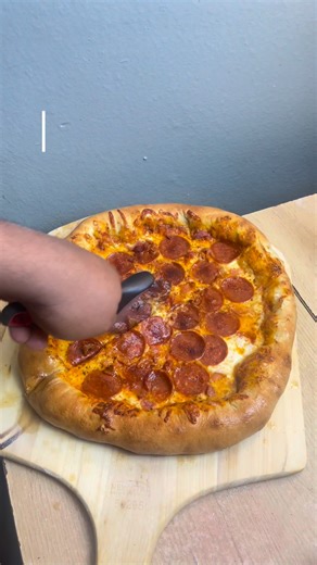 HOMEMADE STUFFED CRUST PIZZA 🍕🔥(No pizza stone needed) Crispy bottom. Gooey stuffed crust. BIG flavor. Use an upside-down sheet tray if you don’t have a pizza stone it works 💯 DOUGH (King Arthur All-Purpose Flour)• 500g (4 cups) all-purpose flour• 325g (1⅓ cups) warm water• 3g (1 tsp) instant yeast• 15g (1 tbsp) olive oil• 10g (1¾ tsp) salt (added AFTER autolyse) Autolyse: Mix flour water until shaggy. Cover and rest 20–30 minutes.Add yeast and olive oil, then add salt last.Knead until smooth