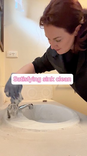 55K views · 469 reactions | This one was a satisfying cleaning transformation (although the house was beyond repair in so many ways). We do what we can as cleaners  | Kacie Stephens | Facebook
