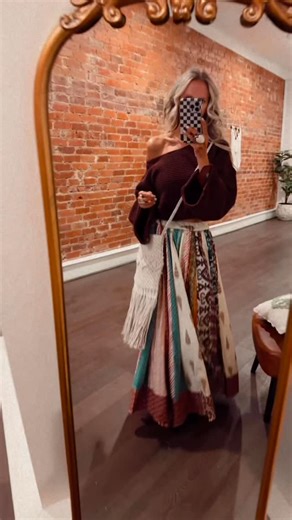 Flippie Hippie on Instagram: "Around the World Skirt, absolutely beautiful 🔗 FlippieHippie.com #bohofashion #bohochic #maxiskirt #cotton"