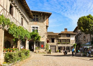Pérouges la belle cité médiévale - Plaine de l'Ain Tourisme