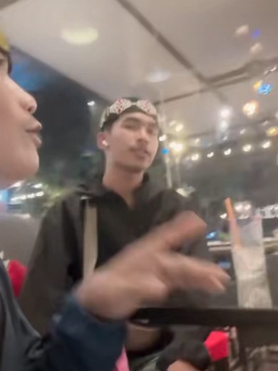 Hendy dan dani buka bersama bareng ustadz dan abang pejuang akhirat. #hendycs17 #hendycs #fypviralシ