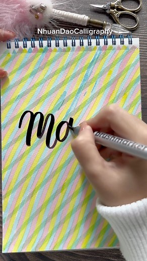 How To Make Simple Front Page? . 🌟FREE Gift Forr You: Do u Want to Try Your Hand at Brush Lettering and Calligraphy? Download This FREE WORKSHEET : “Master 8 Basic Stroke Of Brush Lettering” For Beginners 👉You Can Find The Link in My Bio or Visit: nhuandaocalligraphy.com . . . #Frontpage #BulletJournalCover #NhuanDaoCalligraphy #Calligraphy #BrushLettering #ModernCalligraphy #HandLettering #Lettering #Handwriting #Handmade #DIY #artreels #reels | Nhuan Dao Calligraphy