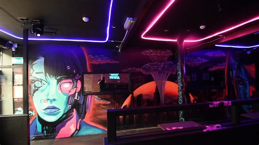 We take a look around Club Atomic, a new nostalgia-themed bar that's opened in Lower Briggate 🎶 | Yorkshire Evening Post