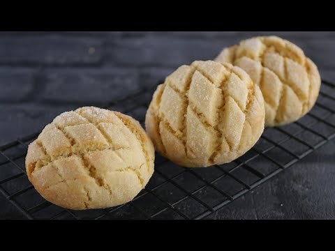 【生地作りの工夫でおいしさ倍増！簡単メロンパン】サクふわ♡ホットケーキミックスメロンパン🍈Melon-shaped bun