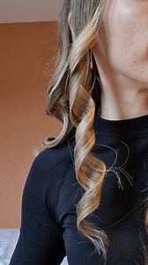 HOW TO CURL HAIR ☀️ #coiffure #hairinspo #hairstyle #curls #curlscurlscurls #hairstyle #hairstyling #HairGoals #hairstyleideas #hairstyletutorial #easyhairstyles #quickhairstyles #howto #curlyhair #straighthair #hairhacks | poppy_hairstyles