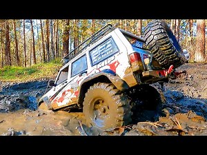 Mud Masters: JEEP Cherokee vs. Mercedes Unimog RC Challenge!