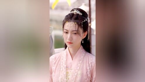《重生之将门嫡妃》第3集，天见犹怜，给了谢芷筠一次重生的机会。这次，断情爱，挫渣男，扬谢家，“我一定要赢”