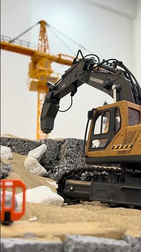 Powerful Excavator Sound & Performance | Working at Construction Site 🚧🚜💁🏻