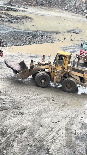 Wheel Loader Loading Gian Rocks into DumpersIncredible Heavy Machinery | 576D Loader Rock Loading