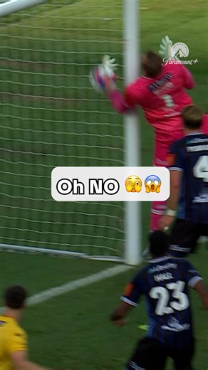 Oh NO 🫣🫣 They led 2-1 in the 90th minute, before 𝘁𝗵𝗶𝘀 happened… Oil Lavale bagged a second to claim a late point for the Mariners, but it’s a moment Auckland FC will quickly want to put behind then. | A-Leagues