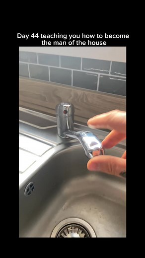 How to change a kitchen sink tap #diy #fbreels #kitchendesign #kitchen #lifehacks | Daily DIY Tips