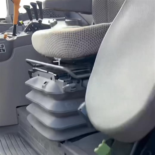 2.5K views | Mount a tablet in a John Deere 6M tractor. #6M #johndeere #johndeeretractor #tabletmount | Display Bracket | Facebook