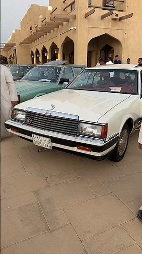 شف فخامة نيسان زمان لوريل 1984