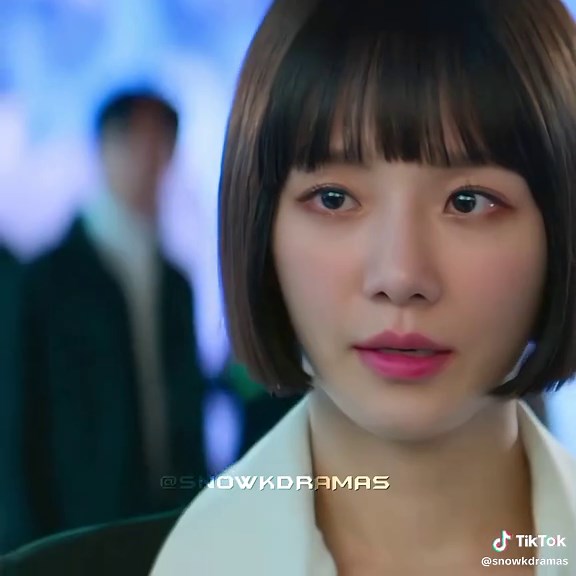 K-Drama Celebrity: Soari y Jun Kyung en el Capítulo 1