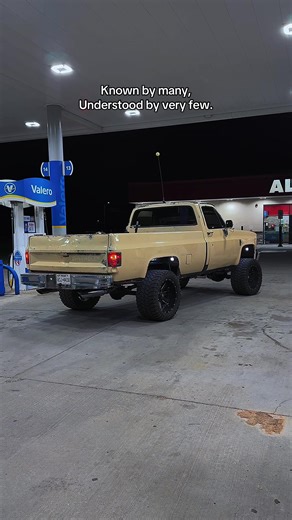 Told ya she was clean already😜😮‍💨 #806mafia #trucksoftiktok #repostthistiktok #fyp #paintcorrection