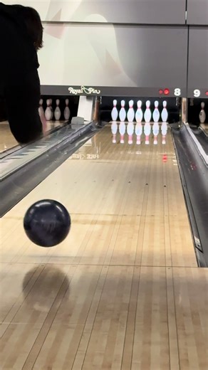 Did really good bowling in Indiana going right at a 700 series. Had so much fun also attending the PBA US Open for qualifying rounds #bowling #fyp #viral