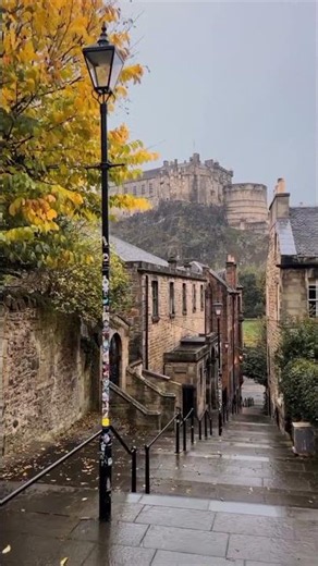 Scotland Edinburgh 4K 🇬🇧 | Most Beautiful Cloudy Nature & Cinematic City Views | Relaxing Travel