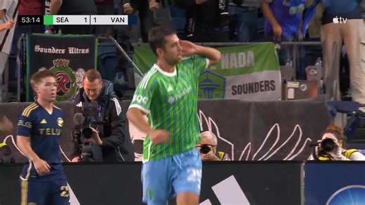 Jackson got 🆙 What a header for our first goal of the night! | Seattle Sounders FC