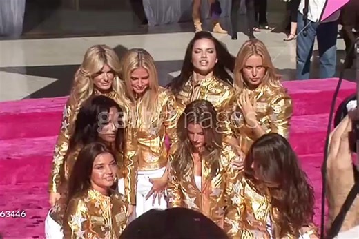 Victoria's Secret 2007 in Hollywood #models #2000s #victoriassecretfashionshow #fyl #viral