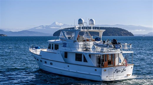 DREAM LIFE 🤩 2007 DeFever 55 Trawler Liveaboard Yacht Tour