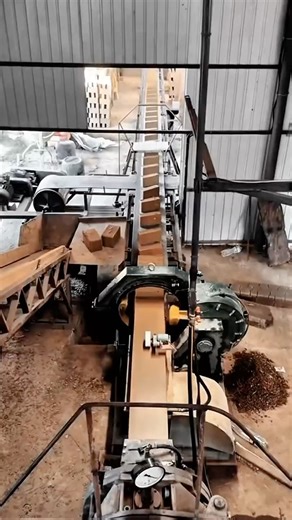 Work tool automatic brick making machine with conveyor system