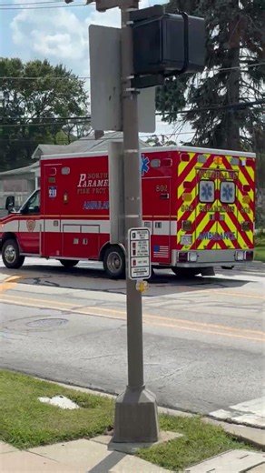 Northlake Fire Department Medic 802 transporting to Elmhurst Hospital🚨🚑🏥
