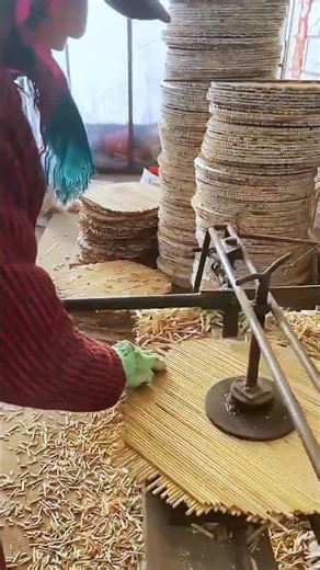 Traditional Machine Turning Raw Wood Into Perfect Pieces