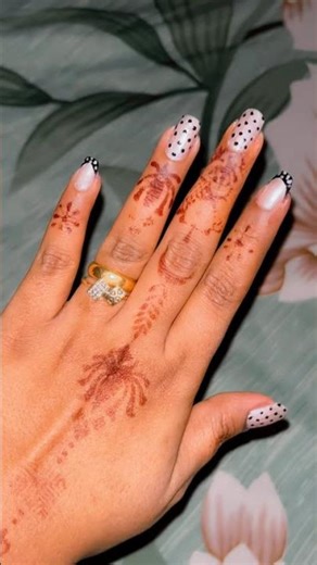 Simple polka dot nail art #nailart #followformore #explorepage #likeandsubscribe