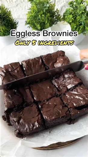5 Ingredient Eggless Brownie Recipe | No Egg No Oven Brownies | Fudgy Chocolate Brownies