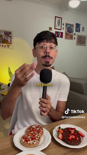 Maratona de Filmes e Waffles: A Combinação Perfeita