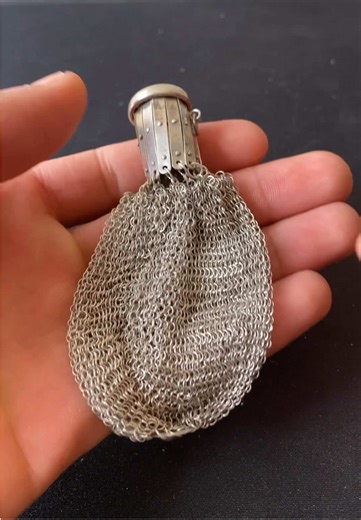 Ancien porte-monnaie en argent du début XXe siècle