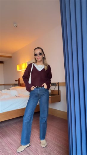 Rachel Ivie on Instagram: "What I got up to in London ✈️ If you’d like the links to anything I’ve worn, or any make up/hair products I’ve used, comment “London” and they’ll be sent to your inbox 🤍"