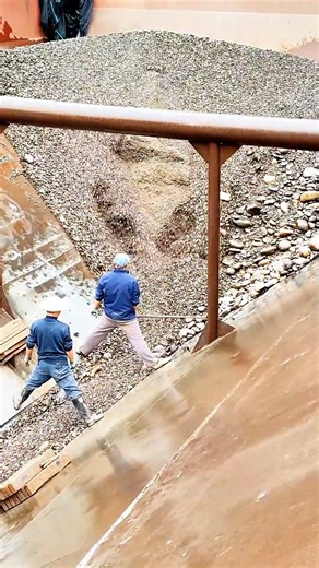 ⚠️ How do they survive THIS slope? Watch till the end… #HardWork #DangerousJobs #ConstructionDaily #StonePit #GravityBattle | Ably Thomas